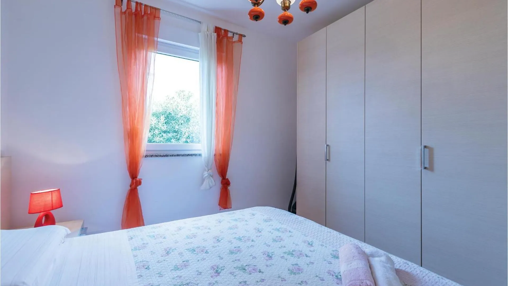 2 Bedroom Amazing Apartment In Porec 0*,